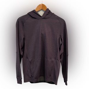Lululemon vented workout pullover hoodie. Men’s Small.